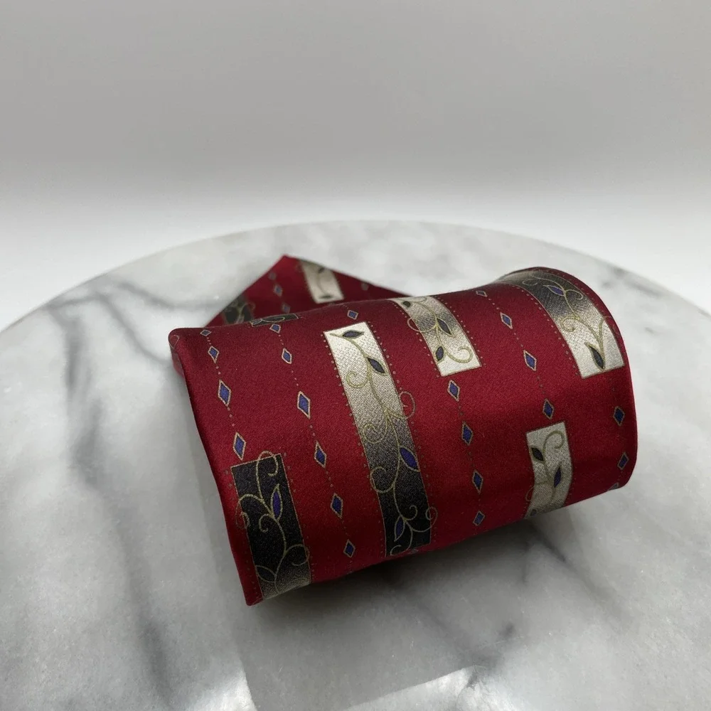 Pavone Italian Mens Necktie Red Gold Geometric Scroll Silk Classic Formal Tie